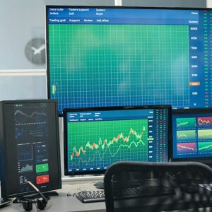Patent Landscaping & Trend Analysis Studio
